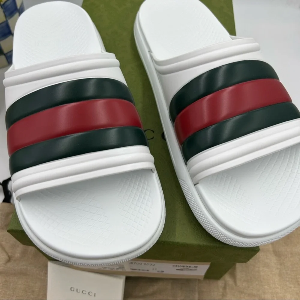 Men’s Gucci, web striped rubber pool slide size 11 made in Italy. Newest style! - Picture 3 of 12